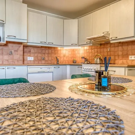 Apartamento Historic At Old Town *