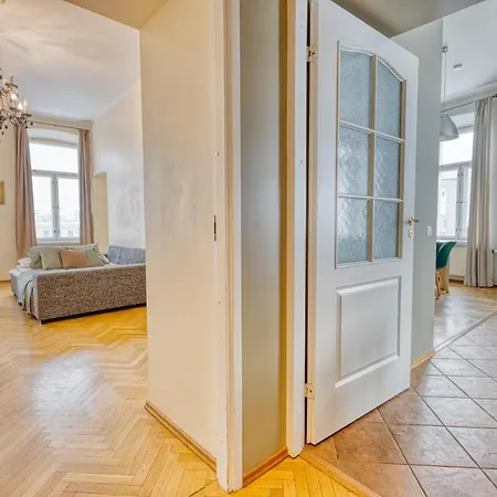 Historic At Old Town Apartamento Talin