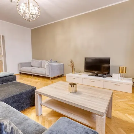 Historic At Old Town דירה