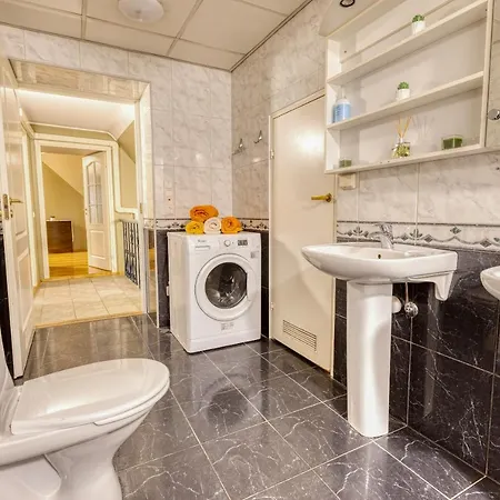 Historic At Old Town טאלין