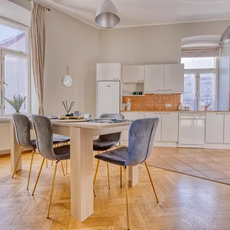 Apartamento Historic At Old Town