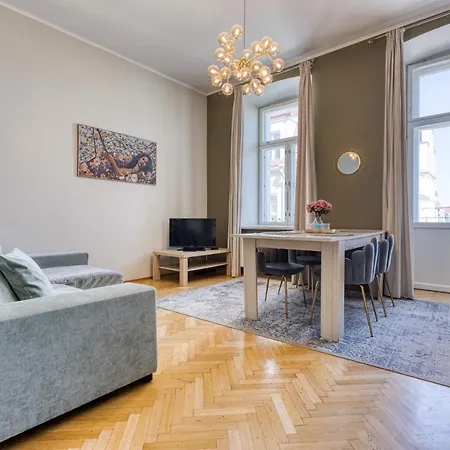 Historic At Old Town *