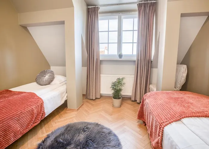 Historic At Old Town Apartment