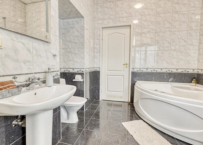 Historic At Old Town Apartamento Talin