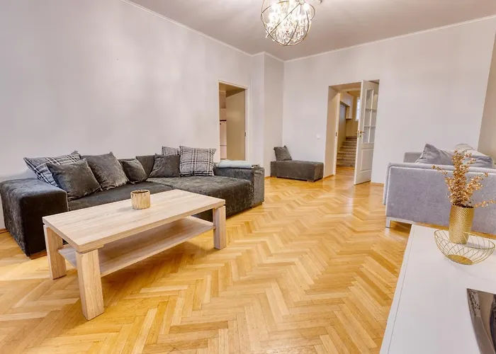 Historic At Old Town Talin