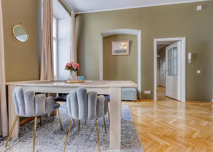 Historic At Old Town * Talin