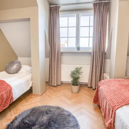 Historic At Old Town Apartman