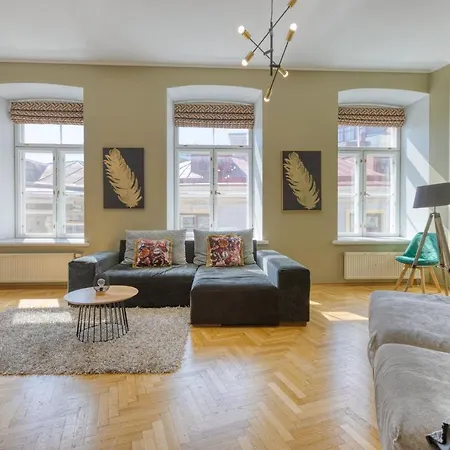 Historic At Old Town Apartman